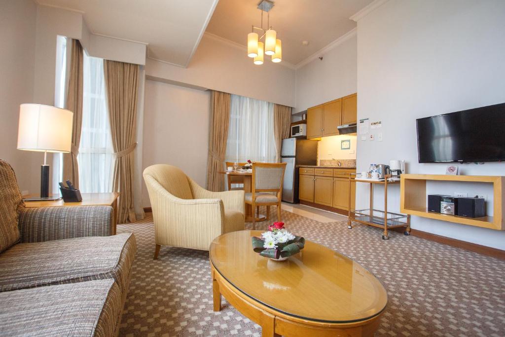 Kuchyň nebo kuchyňský kout v ubytování The Linden Suites