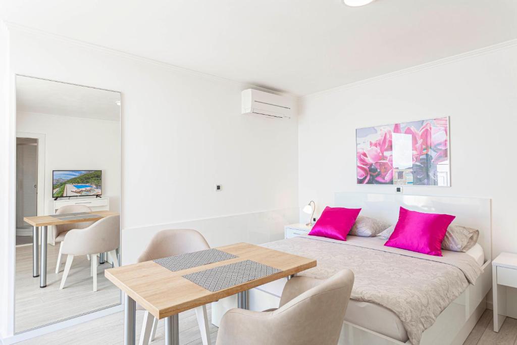 Villa King Apartments - 3