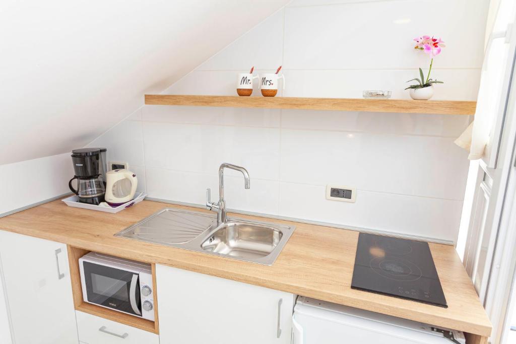 Villa King Apartments - 8