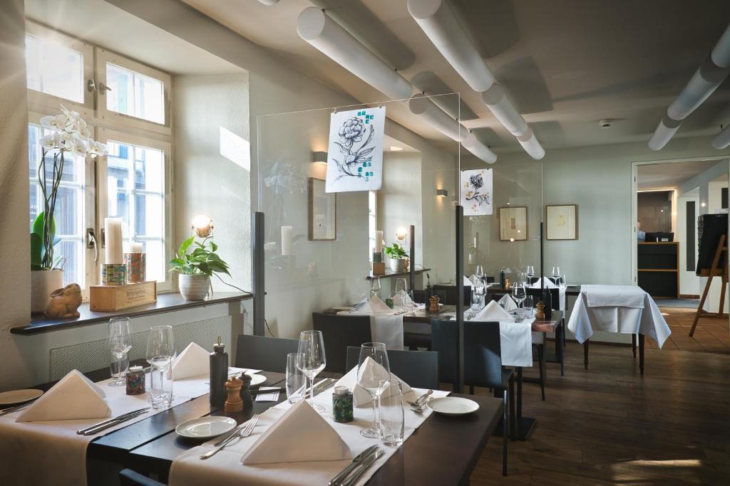 SET Hotel.Residence by Teufelhof Basel - Resim 40