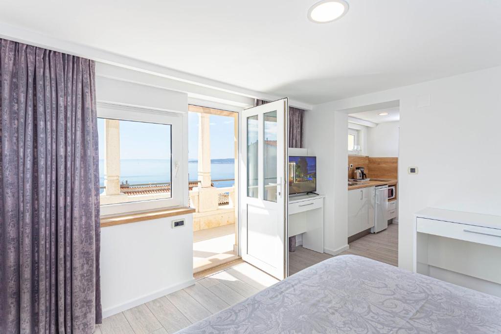 Villa King Apartments - 14