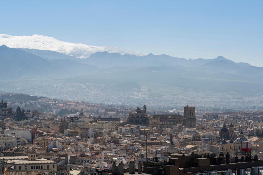 Atico Top Granada, Penthouse, 18-19th floor, City Centre ...
