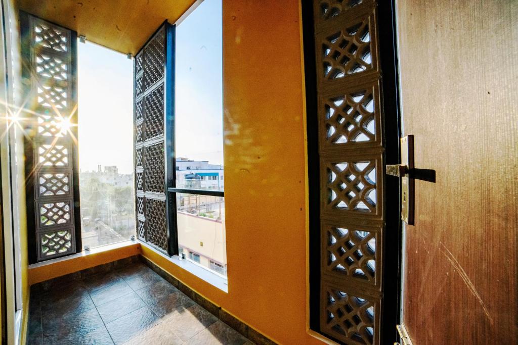 Sarvam Serviced Apartment - King Room With Balcony