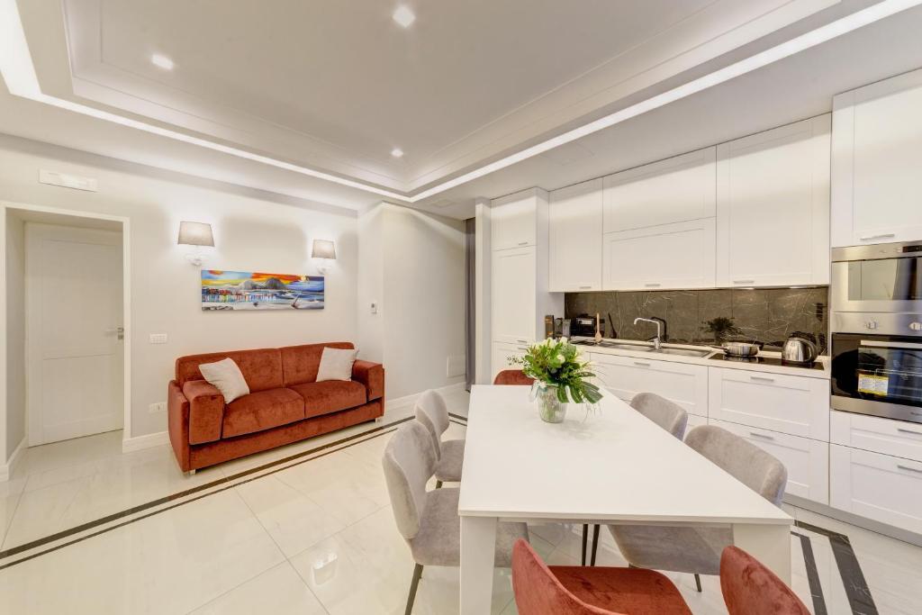 Kuchnia lub aneks kuchenny w obiekcie S&T LUXURY HOUSE in PLEBISCITO SQUARE