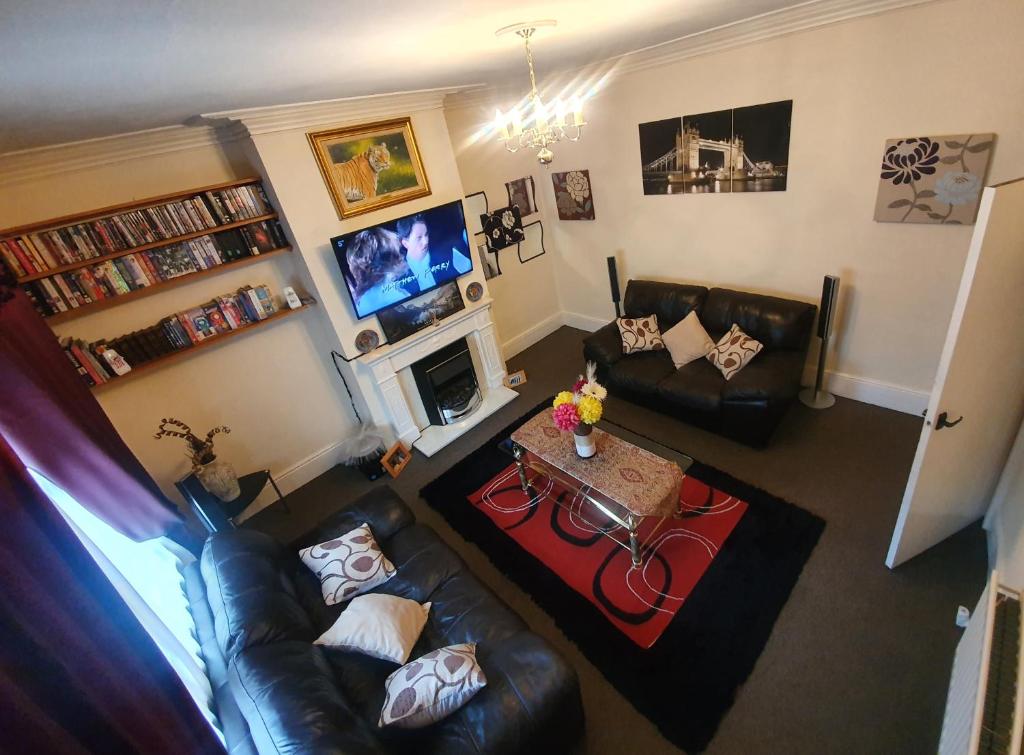 ** Deluxe Double room perfect for leisure & work**