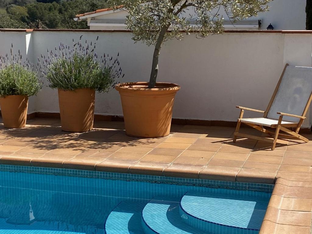 Bazén v ubytování Jolie Villa vue mer - 100km au Nord de Barcelone - nebo v jeho okolí