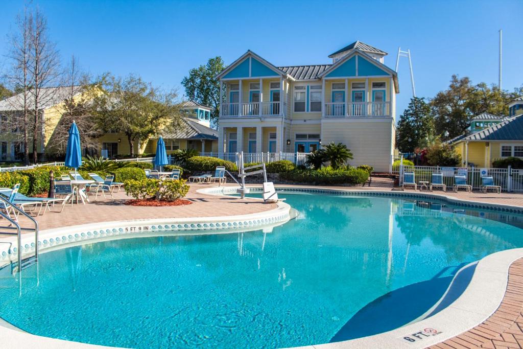 Barefoot'n Resort - Housity