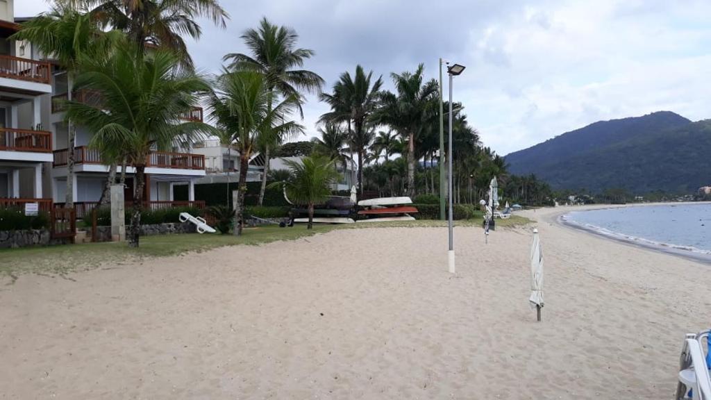  Apto completo pé na areia Costa Verde Tabatinga