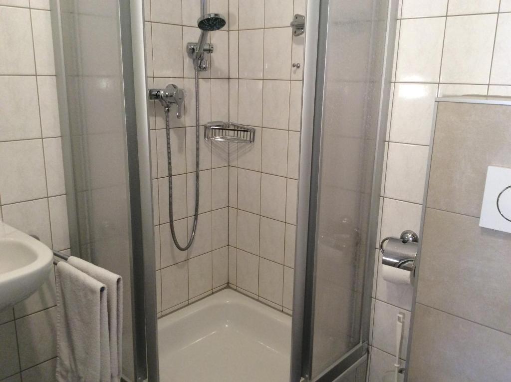 Zur Eiche - Pension - Double Room With Private Bathroom