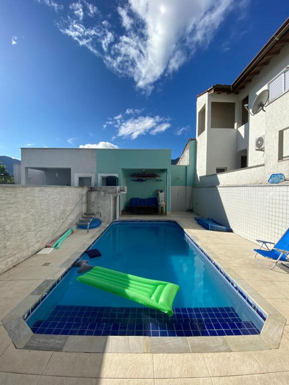  Sobrado Cond. Morada da Praia c/ piscina