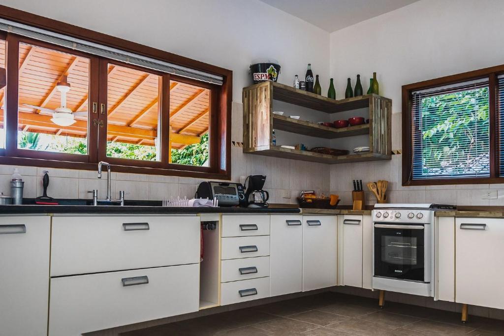  Casa Ribeirão - Ótima localização em Ilhabela - Praia Grande e Praia do Curral