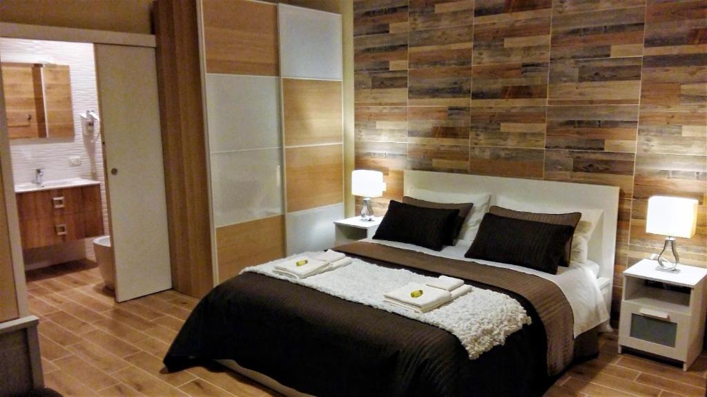 Pisa City Lodge - Triple Room With Private Bathroom