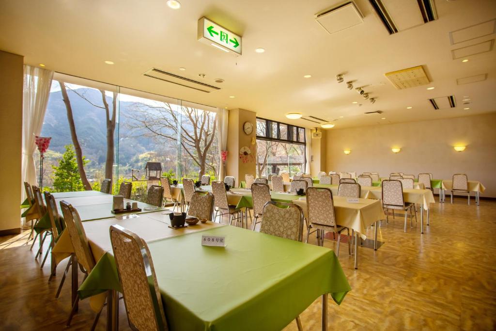 Restaurace v ubytování Hotel Second Stage