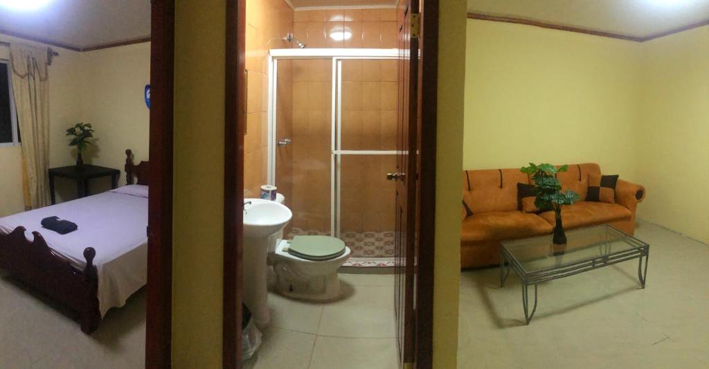 Vannituba majutusasutuses REFF HOTEL