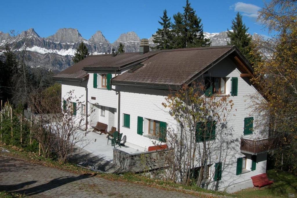 Nespecifikovaný výhled na hory nebo výhled na hory při pohledu z apartmánu