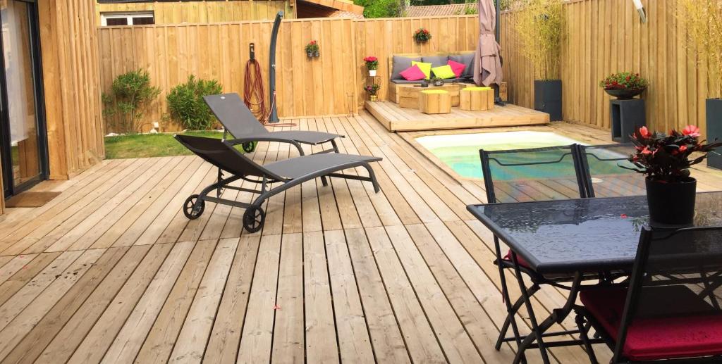 Villa de 2 chambres avec piscine privee jardin clos et wifi a La Teste de Buch a 1 km de la plage