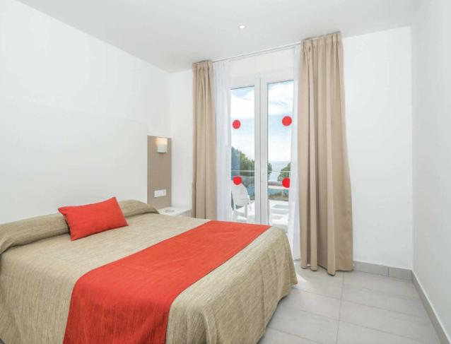 Villas Calan Bosch, Calan Bosch, Spain - Booking.com