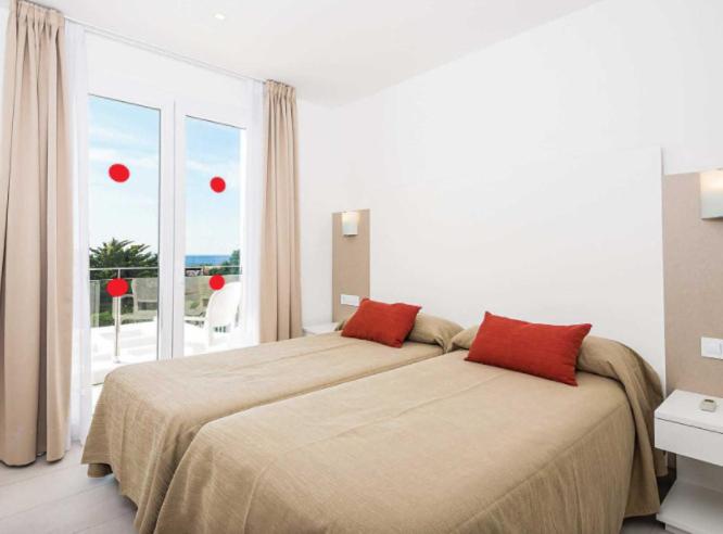 Villas Calan Bosch, Calan Bosch, Spain - Booking.com