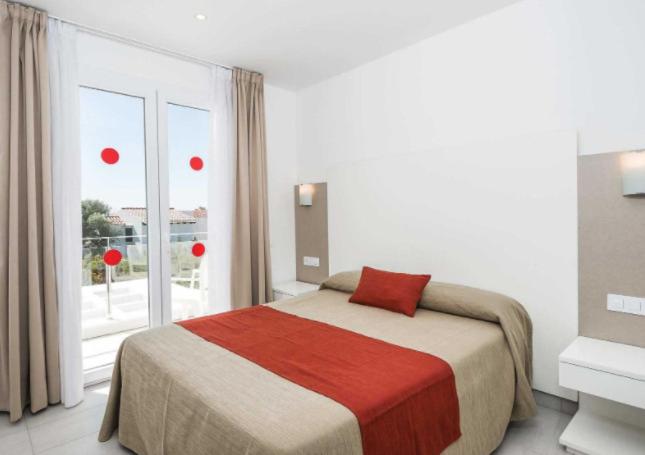Villas Calan Bosch, Calan Bosch, Spain - Booking.com