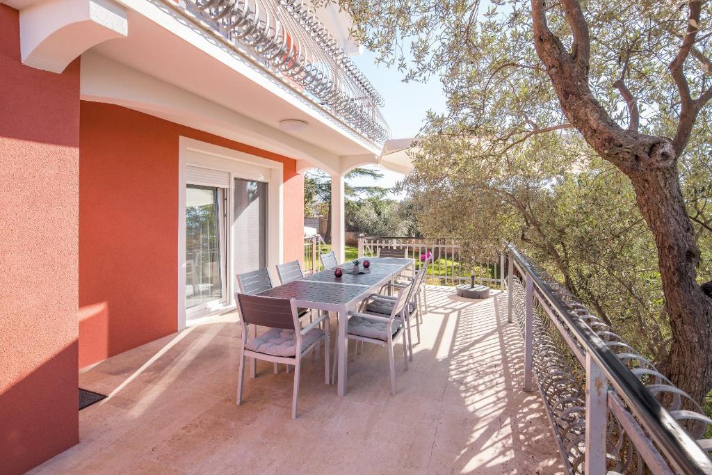 Balkon lub taras w obiekcie Villa Polion Peroj