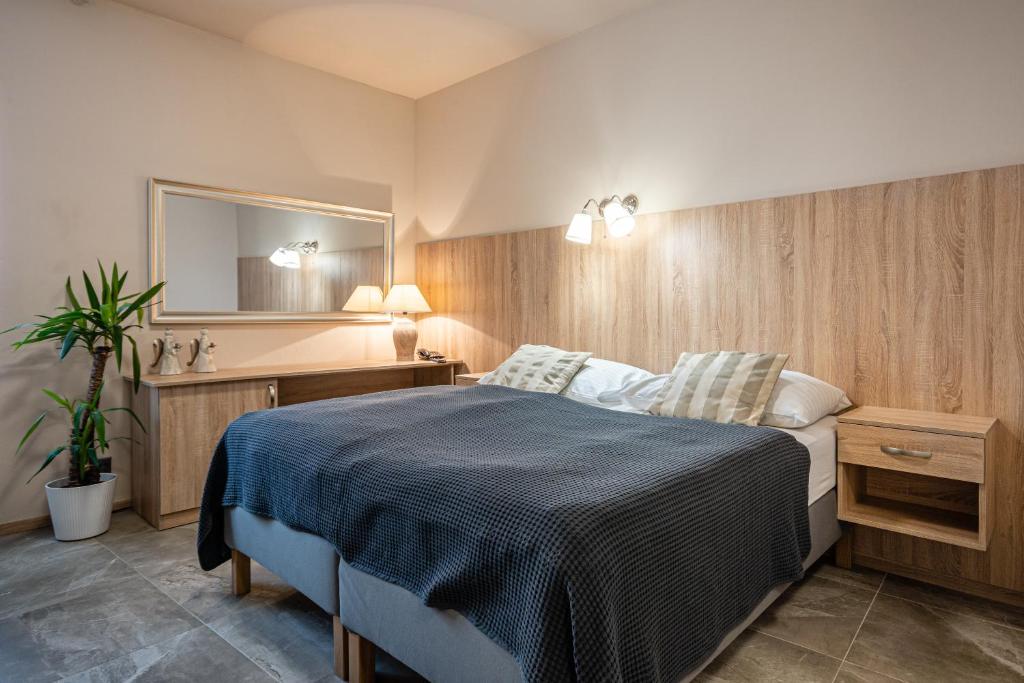 Penzion a Restaurace Stará Roudná - 1