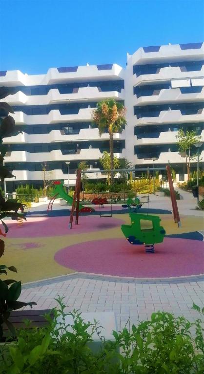 Cosy ground floor apartment with direct access to the pool ...