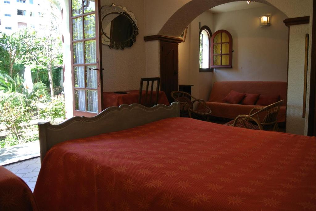 Posezení v ubytování Hôtel Castel Mistral