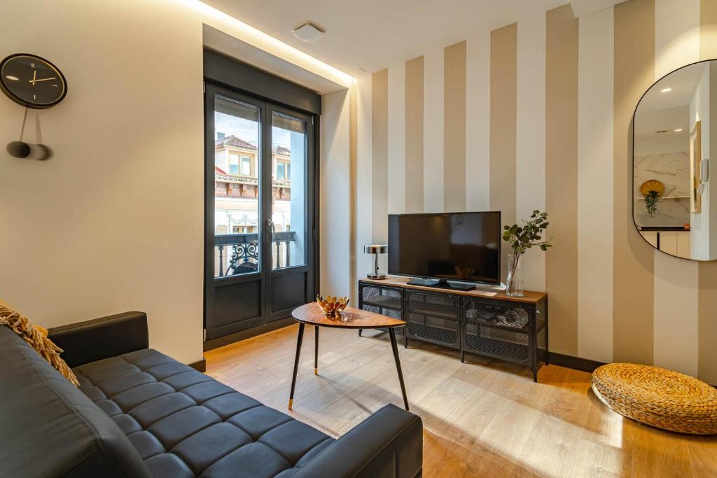 Edificio Fénix by Plaza Mayor Apartamentos - Two-Bedroom Apartment