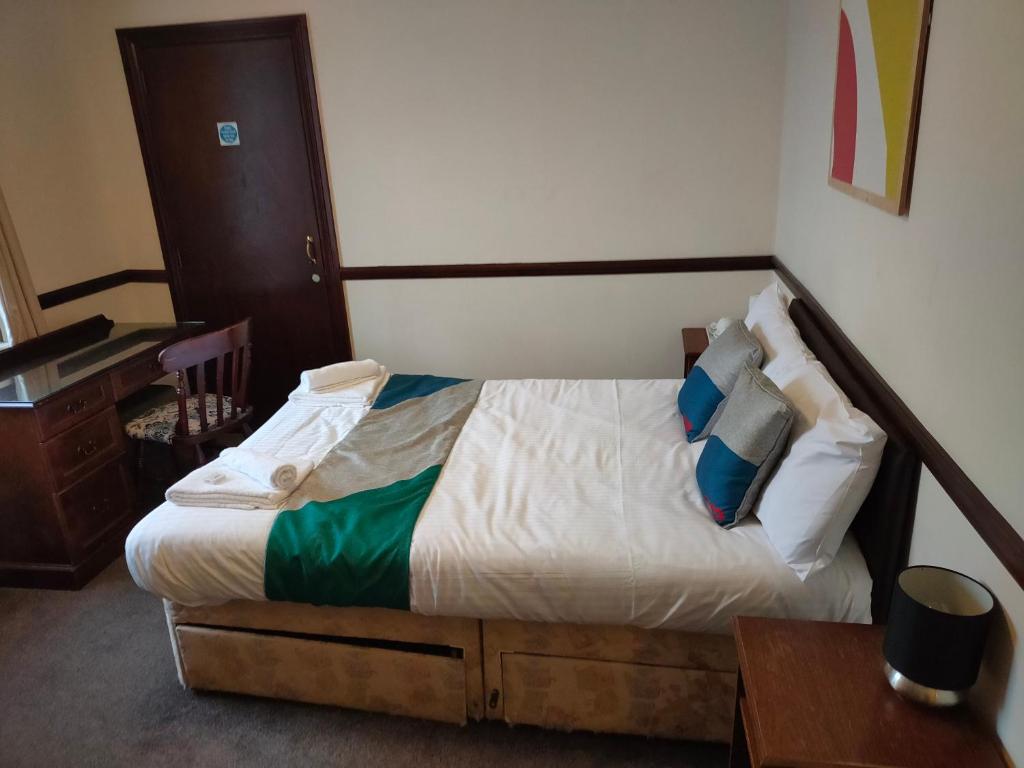 The Brunel - Deluxe Quadruple Room