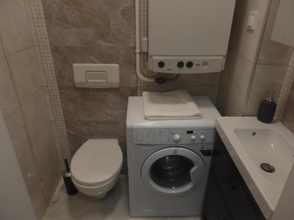 Łazienka w obiekcie Zoé Apartman