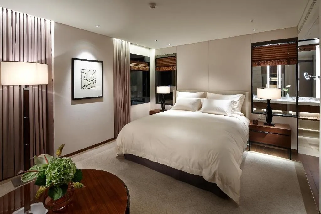 Executive Grand Deluxe Room with Indoor Pool Access Only