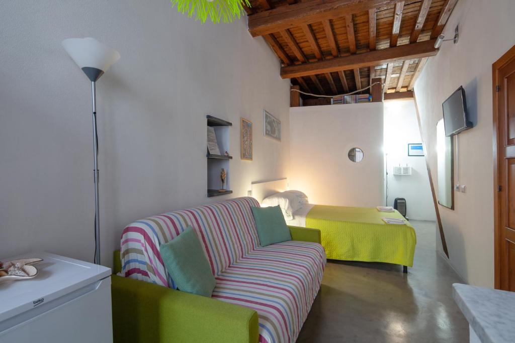 Posezení v ubytování Ludovica Studio - Backpackers House Vernazza