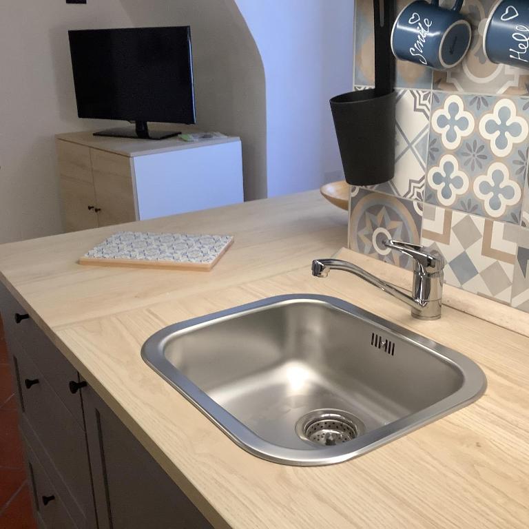 A kitchen or kitchenette at La Casetta nel Borgo