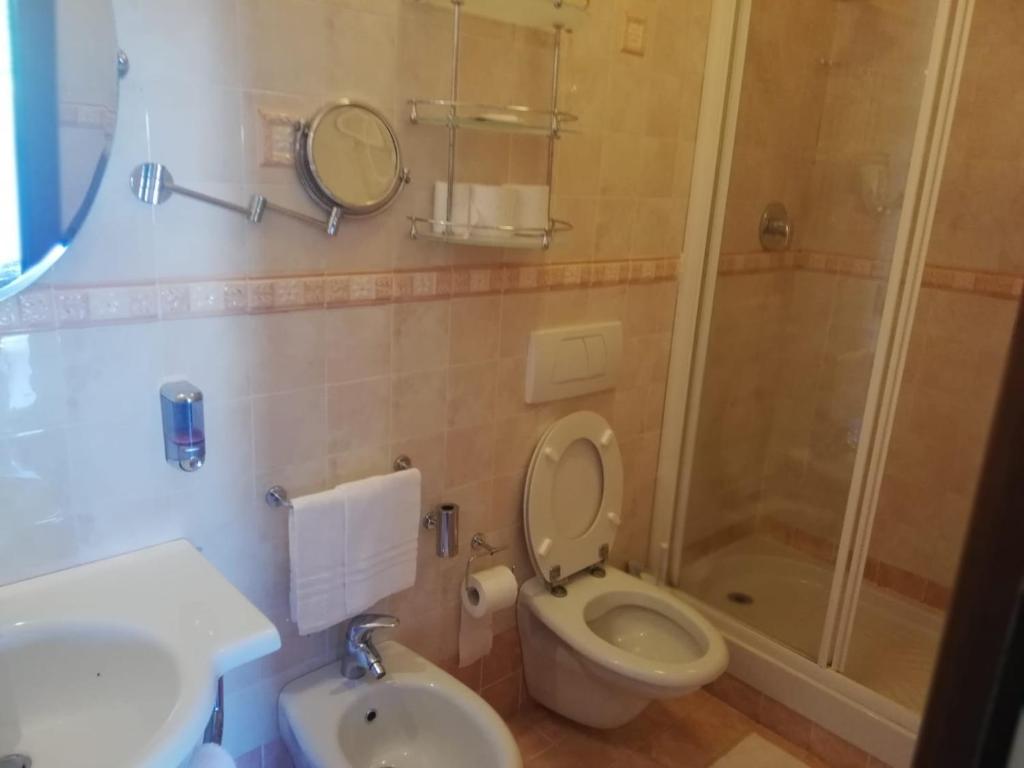 Trattoria Cognigni - Chambre Double Avec Lit Supplémentaire