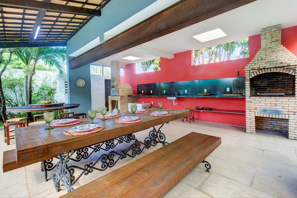  Casa Jardim na praia do Cumbuco com piscina por Carpediem