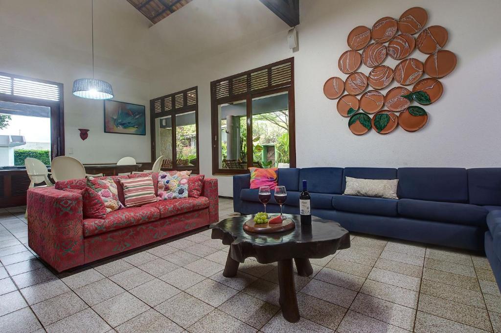  Casa Jardim na praia do Cumbuco com piscina por Carpediem