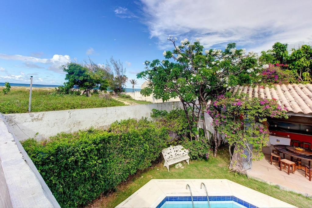  Casa Jardim na praia do Cumbuco com piscina por Carpediem