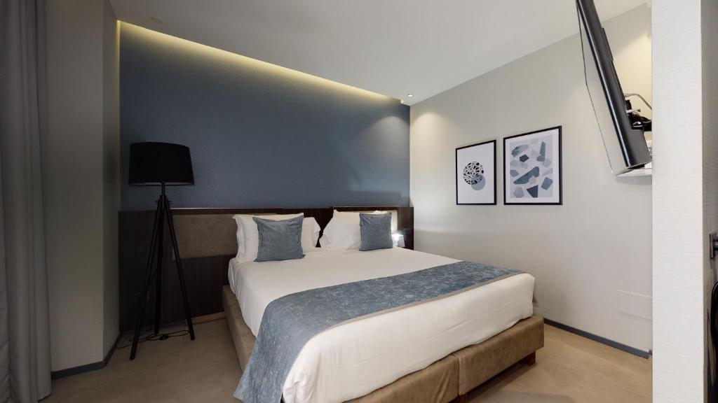 GALLERIA The Smart Boutique APARTHOTEL By OSPITAMI - 带有城市景观的家庭套房