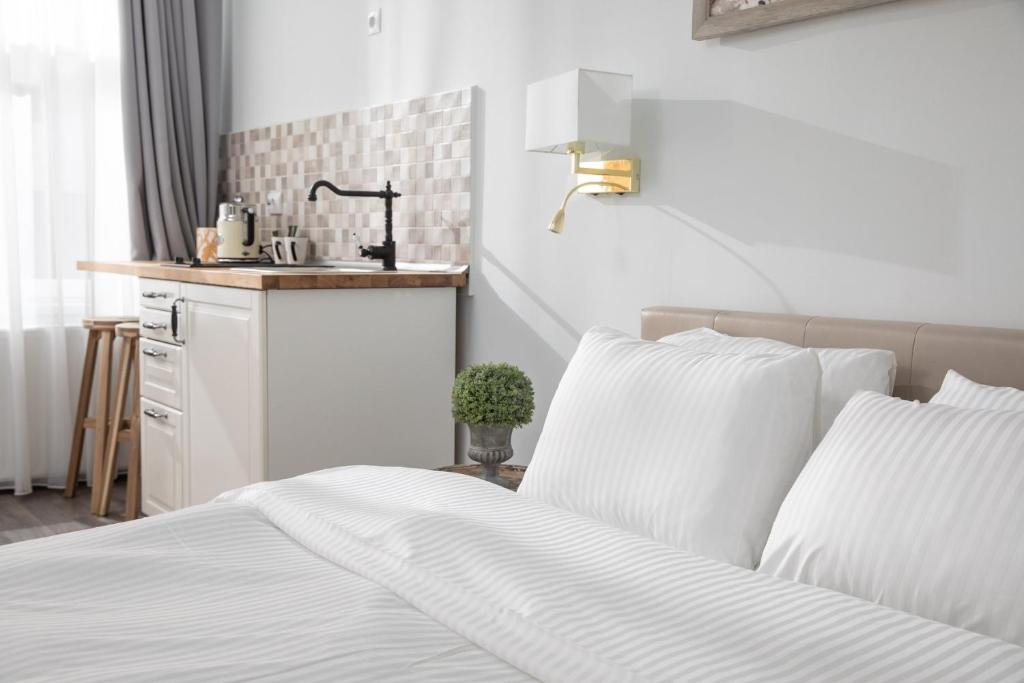 ALBERT RESIDENCE Historical City Center Aparthotel Book 3 nights and stay one for free in November - Resim 20