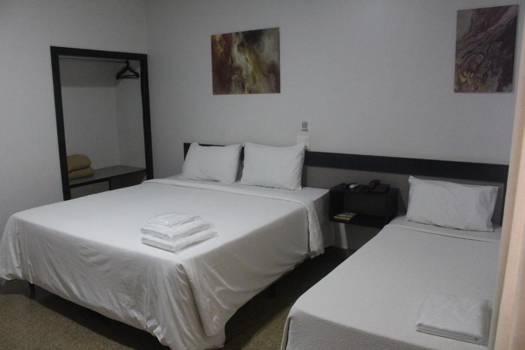  Hotel Oscar Blue
