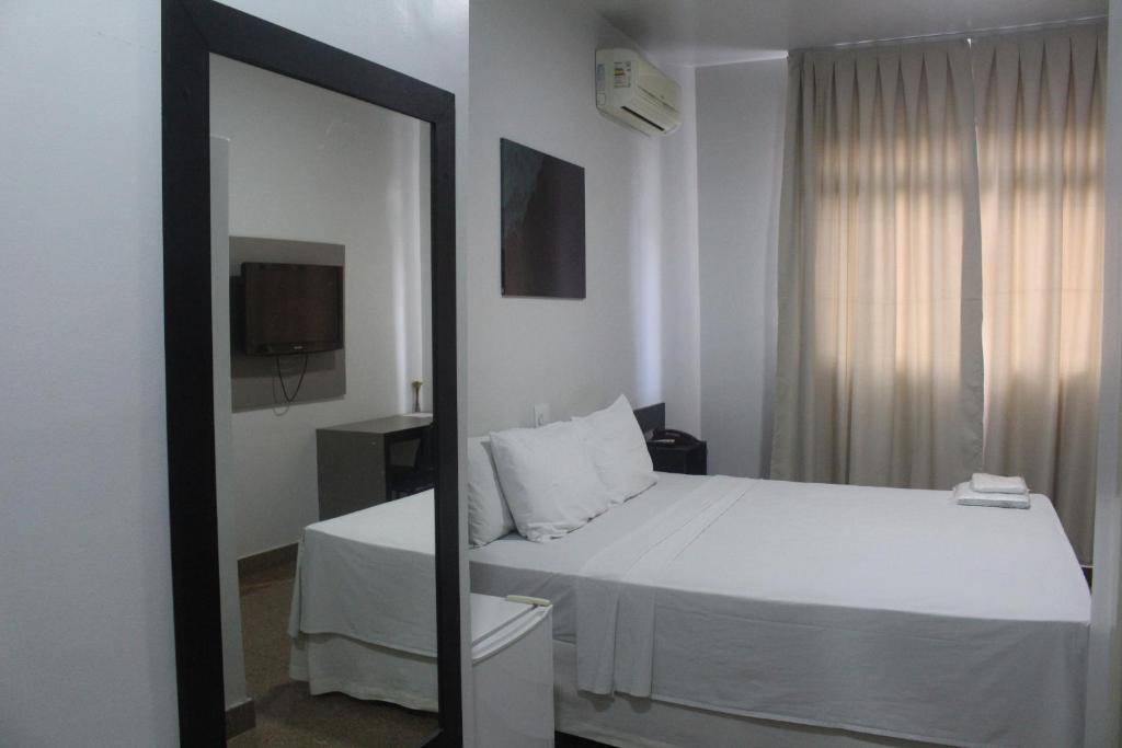  Hotel Oscar Blue