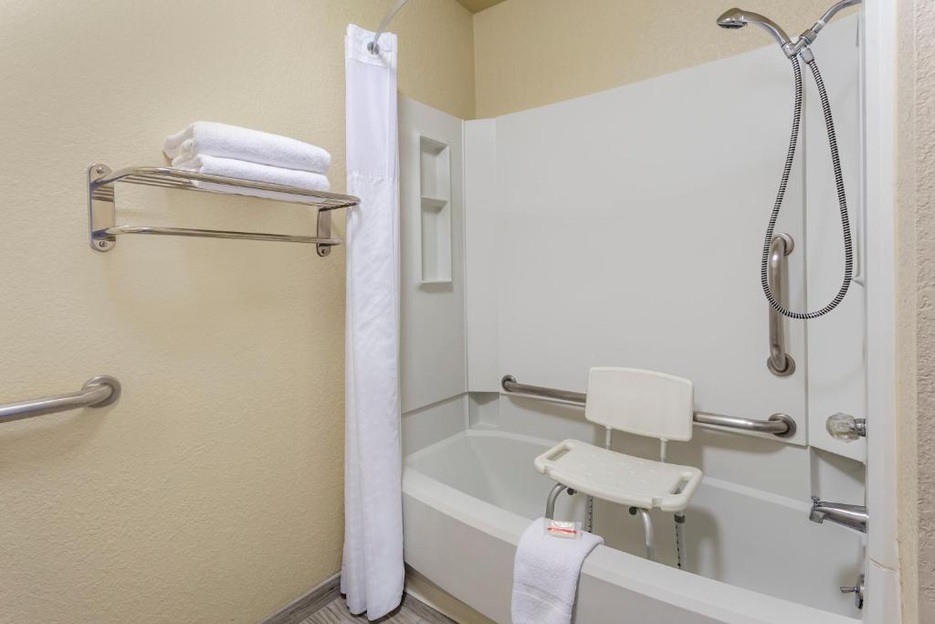 SilverStone Inn & Suites Spokane Valley - Camera Queen - Accesso Disabili