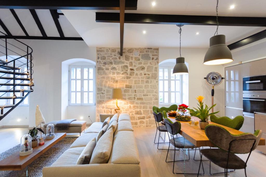 Posedenie v ubytovaní Old Town Luxury House