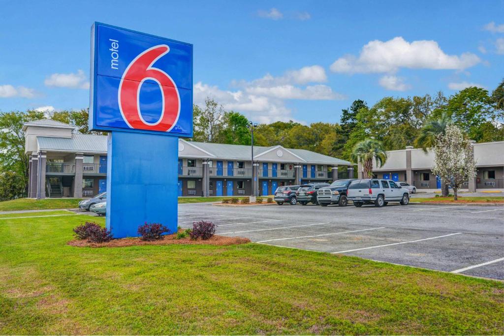 Motel 6-Moultrie, GA