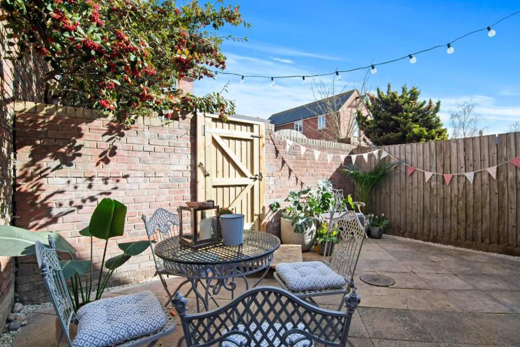 Church Cottages - 3bd coastal retreat with parking