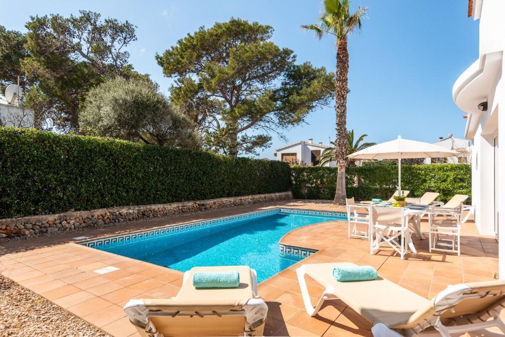 Booking.com: VILLA MARINA , Cala Blanca, Spanien - 14 ...