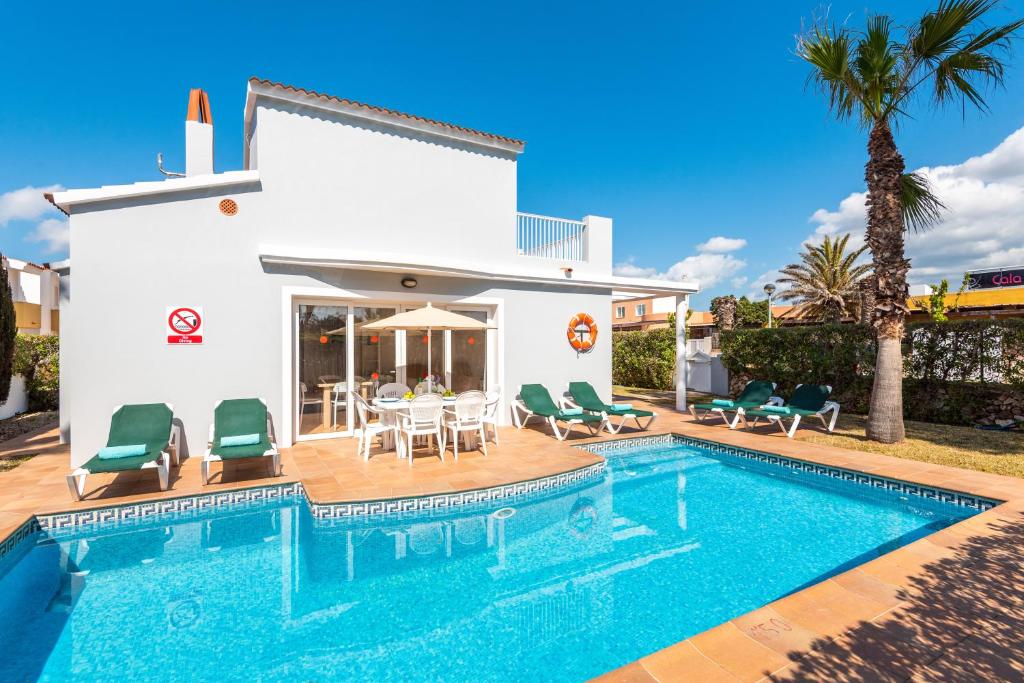 VILLA MARTA, Cala Blanca – Bijgewerkte prijzen 2022