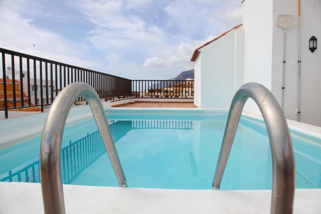 Bazén v ubytovaní Los Angeles 3 Bed Apartment with Pool alebo v jeho blízkosti