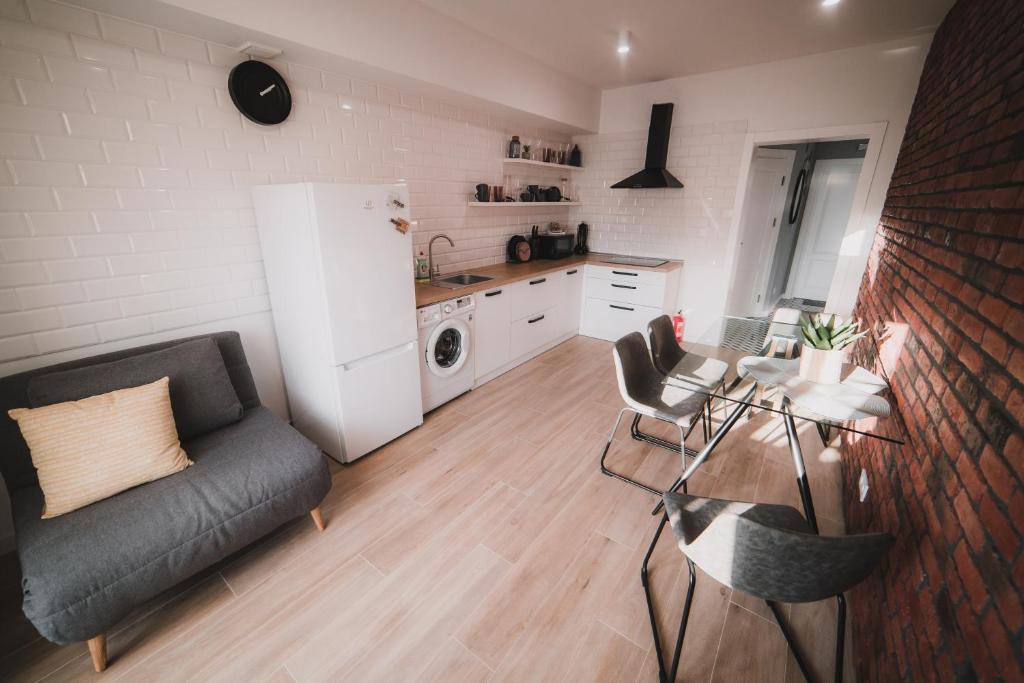 Apart-hotel Kostjukowski Apartments Nizhynska 17 - Twee Slaapkamers Appartement