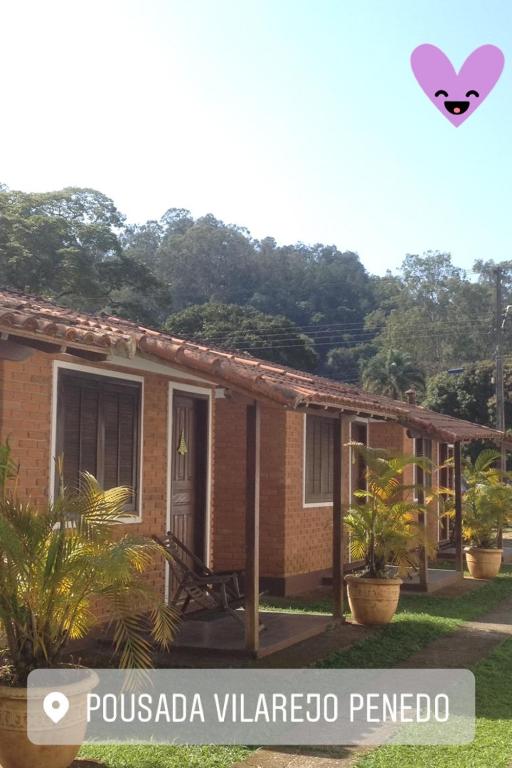  Vilarejo Penedo Chalés
